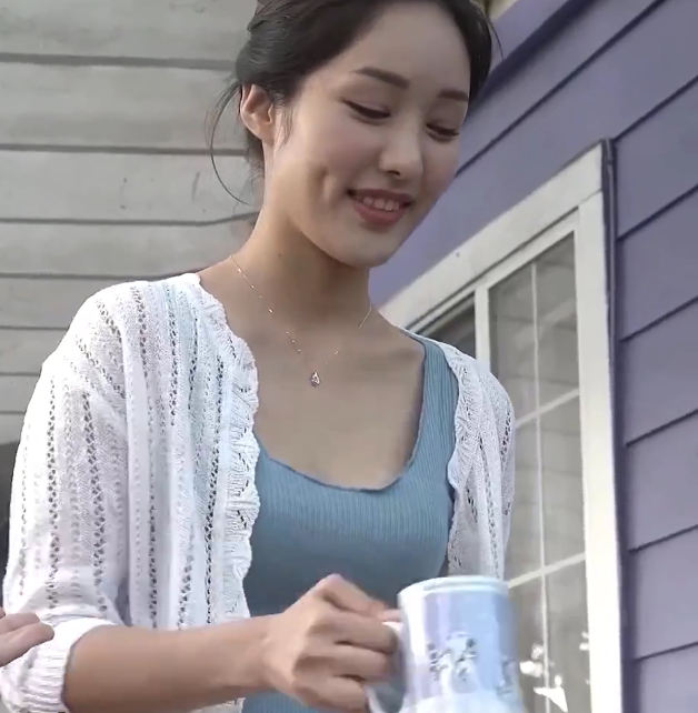 Mẹ Đơn Thân Xinh Đẹp [18+]